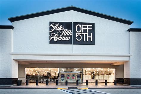 saks off 5th outlet